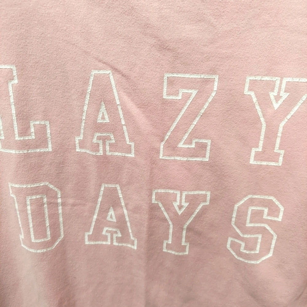 Weekend Edition "Lazy Days" Pink T-Shirt Size Medium
